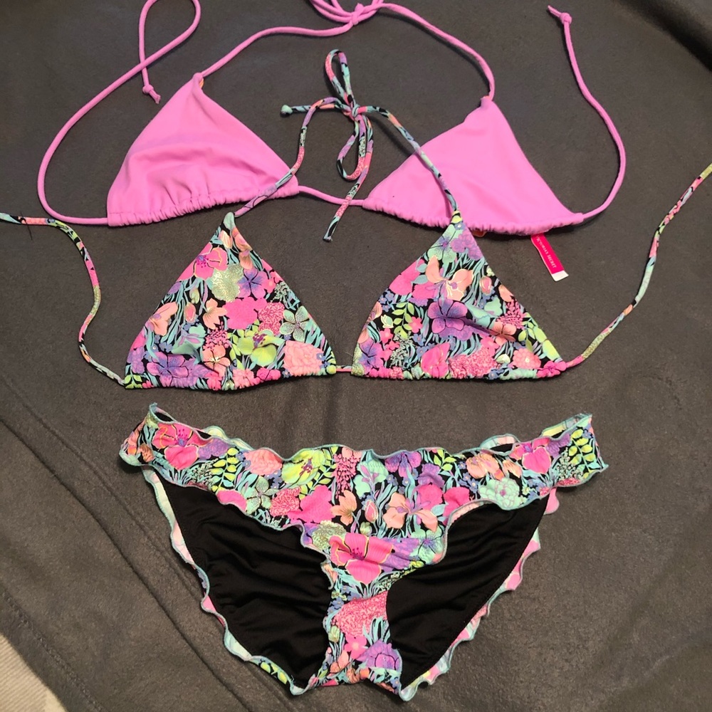 Victoria’s Secret Swimsuit tops & bottom